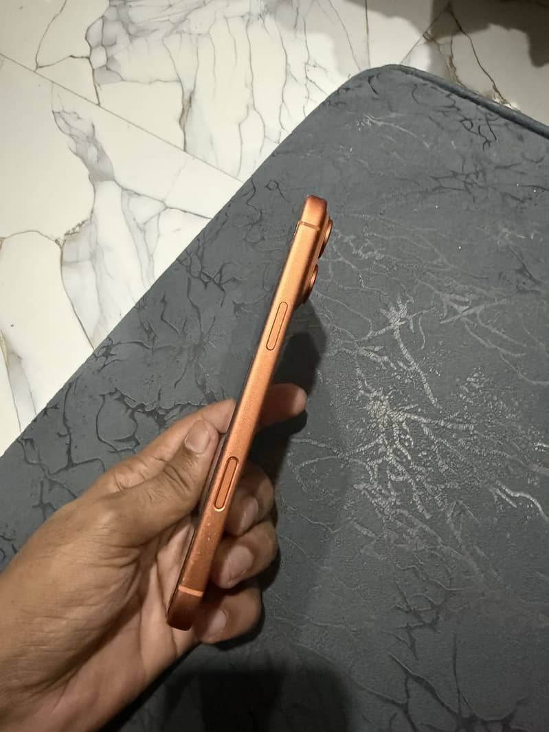 Apple iPhone 17 Pro Max 2