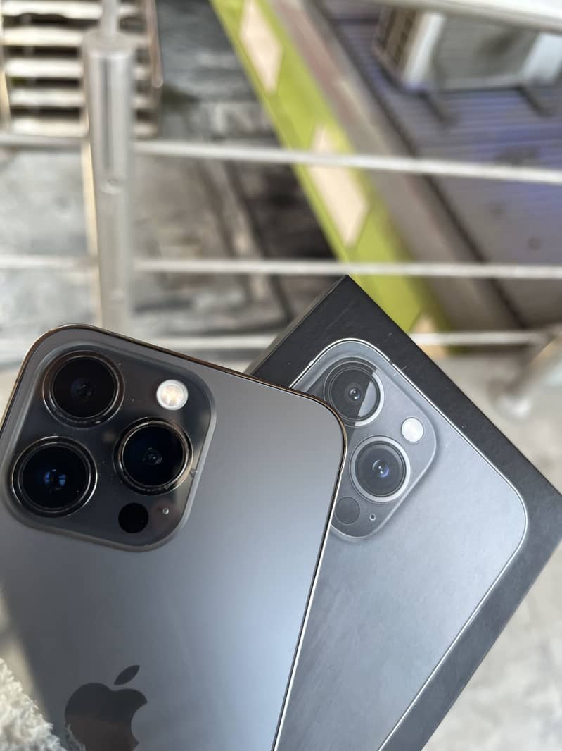 Apple iPhone 13 Pro 3