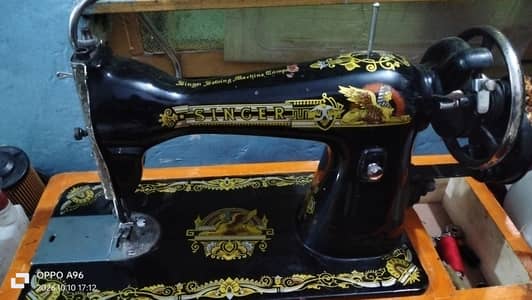Singer machine in good condition very less used