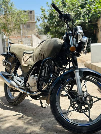Suzuki GS 150 SE