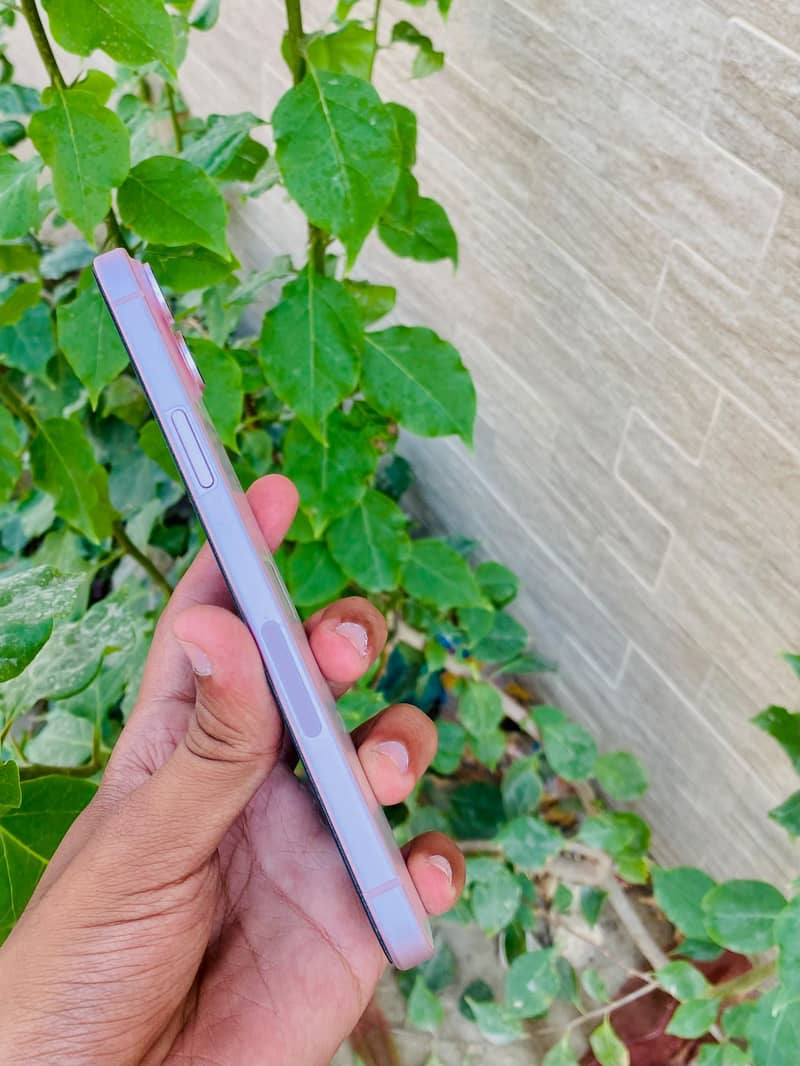 Apple iPhone 15 plus 5