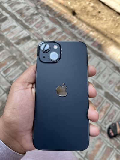 Apple iPhone 13
