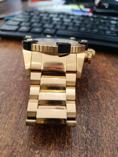 Invicta Reserve model No 29541   Total Genuine S/No 82305-458009 200M