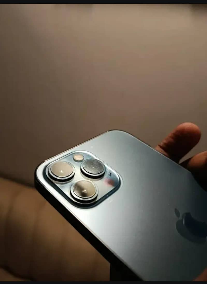 iphone 12 pro max 2