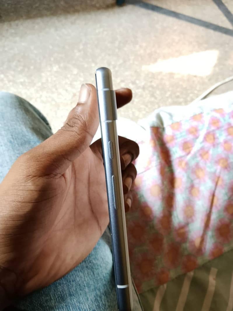 Google Pixel 7a 4