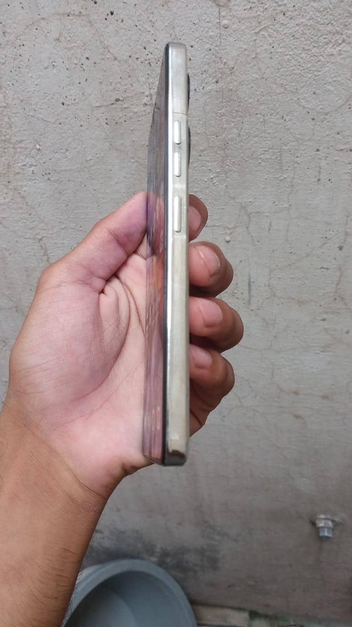 Tecno CAMON 20 0