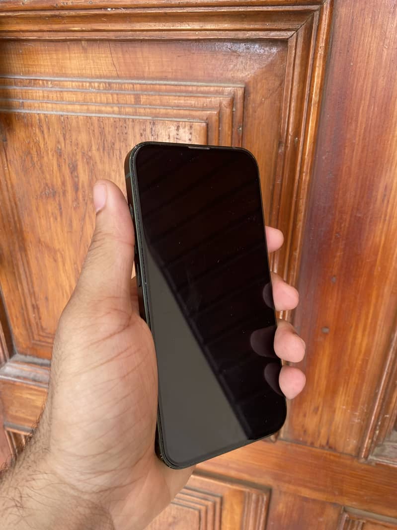 Apple iPhone 13 3