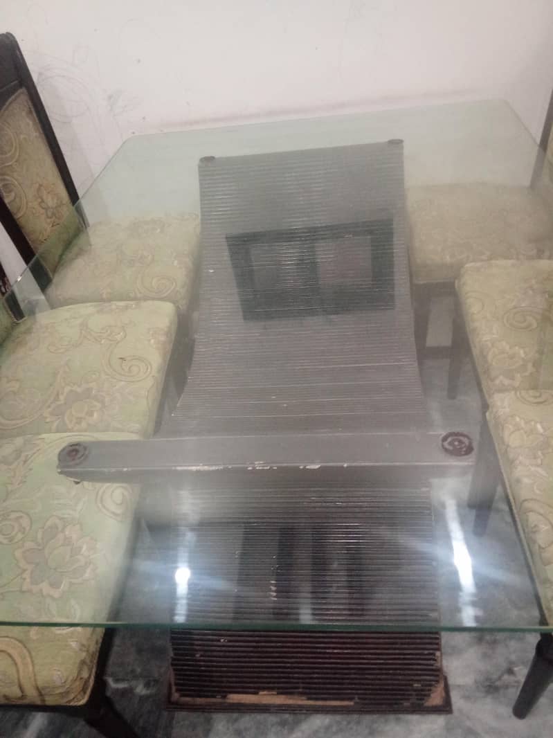 Dining table 4