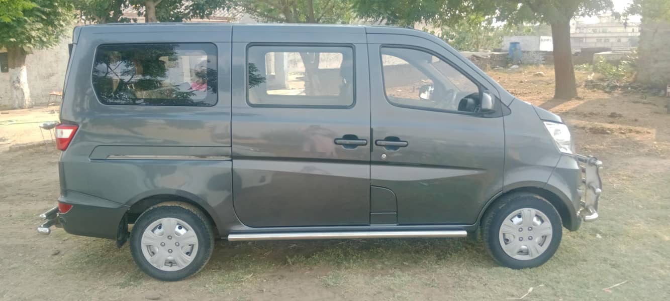 Changan karwan plus 9