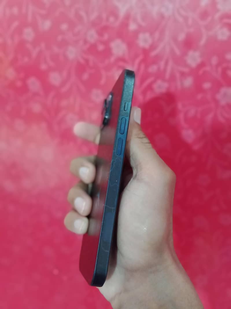 Apple iPhone 14 6