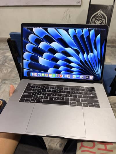 MacBook pro 2017 15 inches