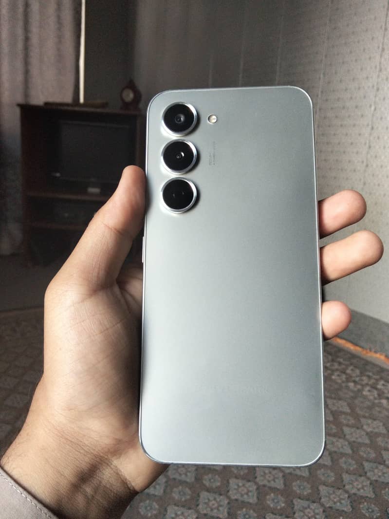 Tecno Spark 40 Pro 0