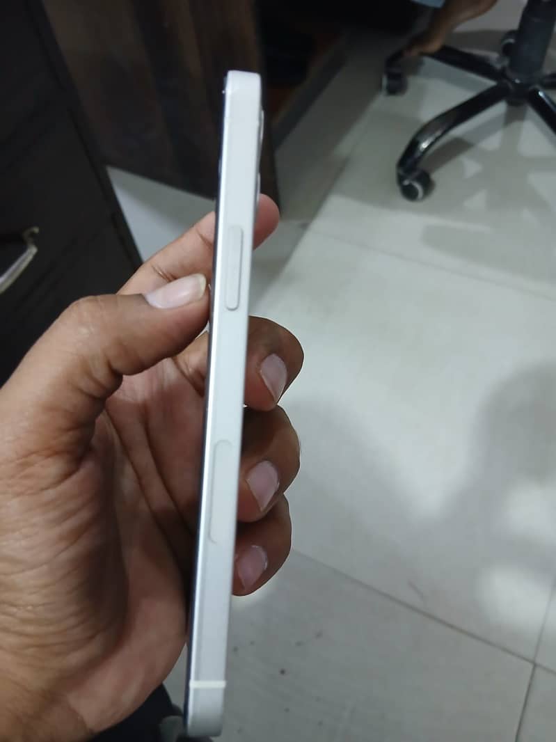 Apple iPhone 12 3