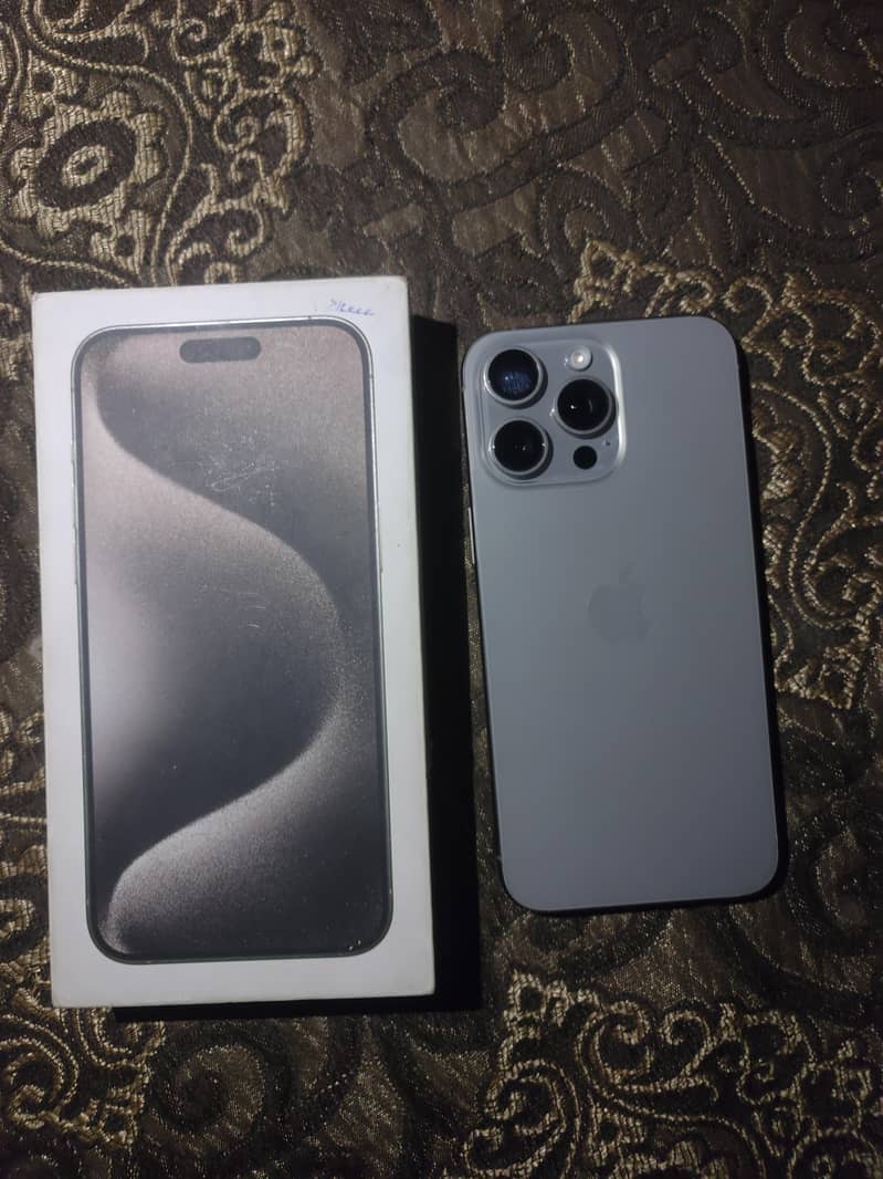 Apple iPhone 15 Pro Max 0