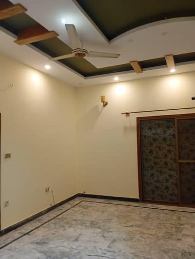 dha phase 7 one bad bath kitchan furnished working man only with utilatys