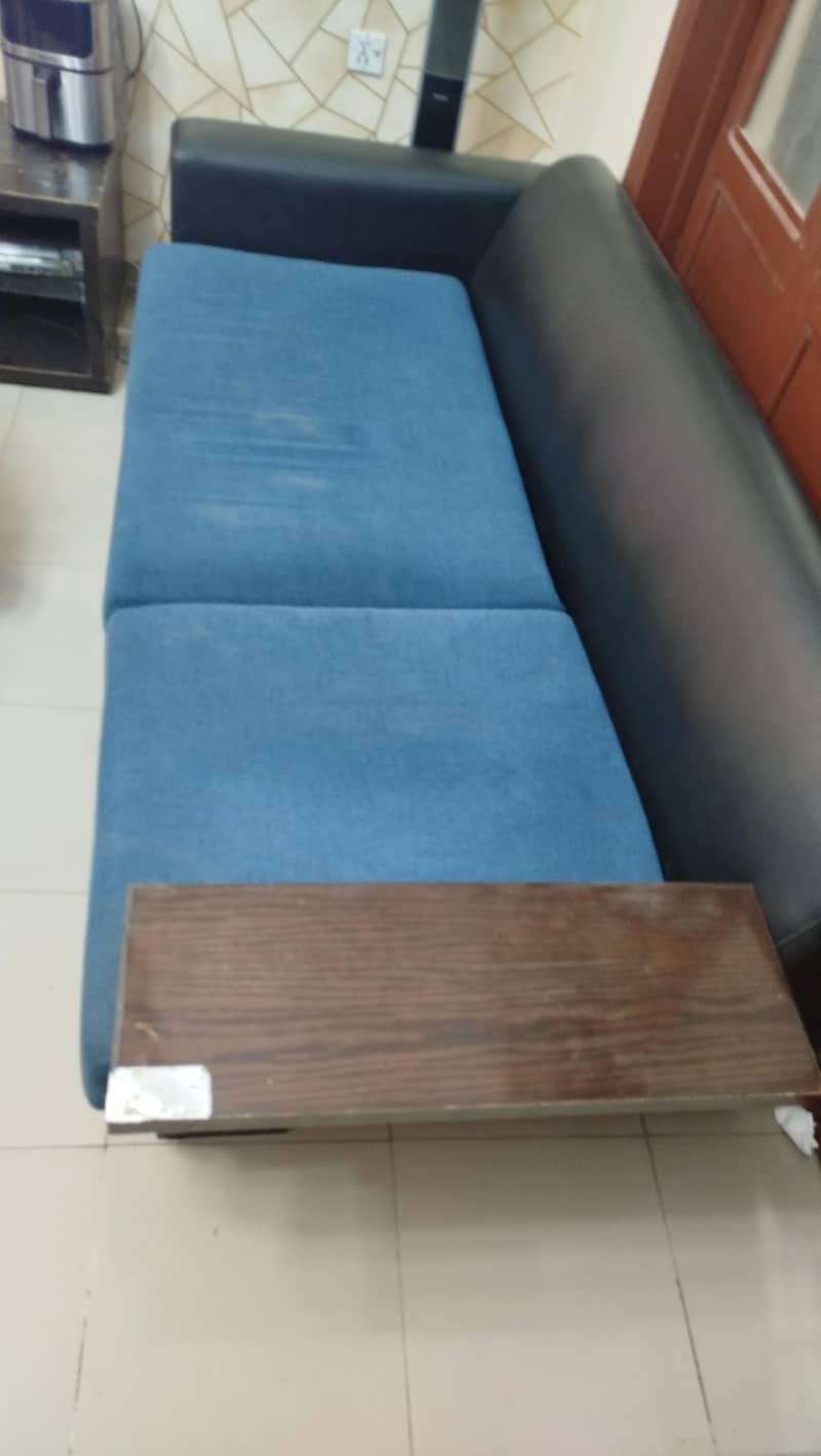 3 seater sofa 4