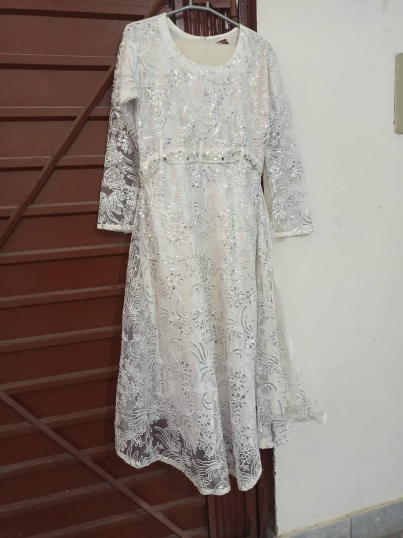 white maxi 0