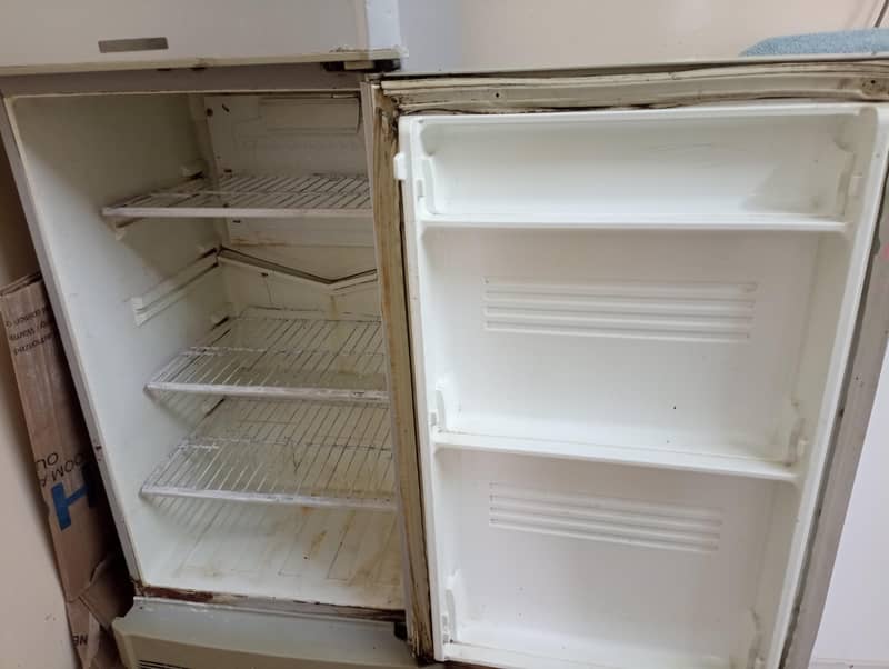 fridge PEL 2