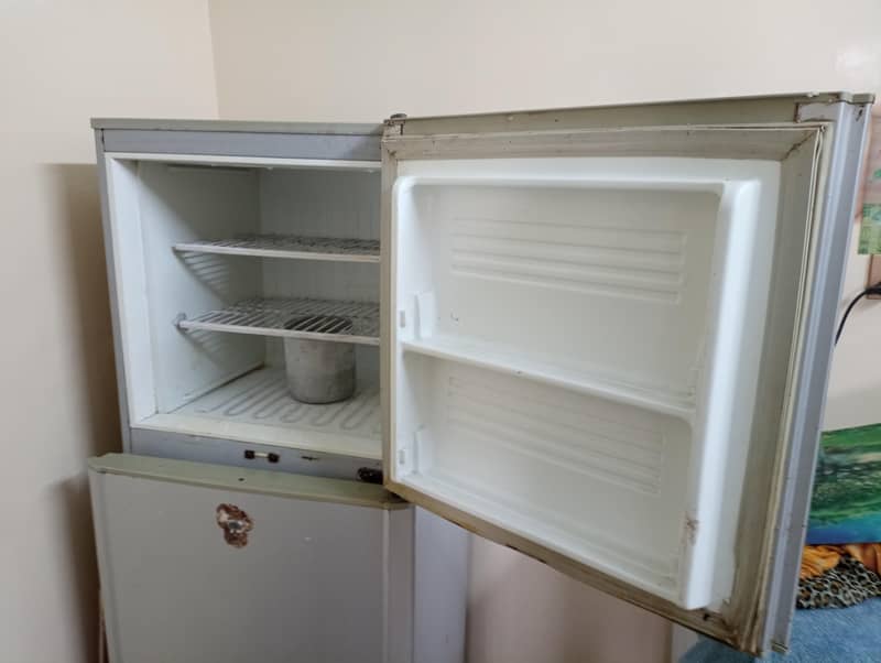 fridge PEL 3