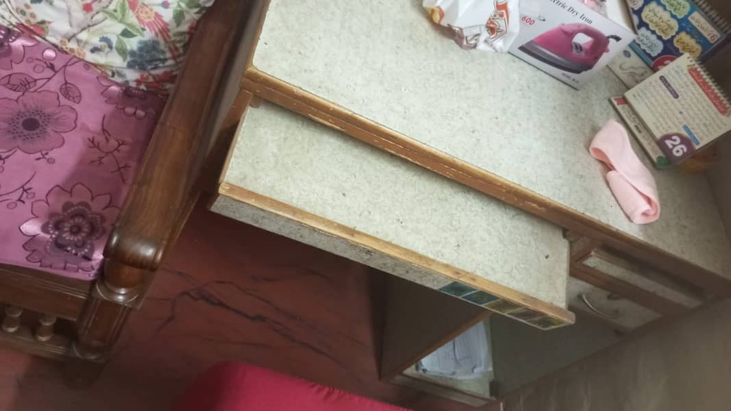 Computer Table 0