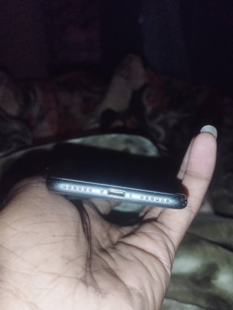 Apple iPhone 8 10