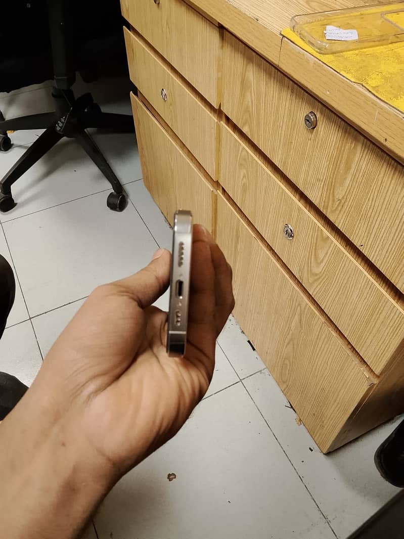 Apple iPhone 14 Pro 2
