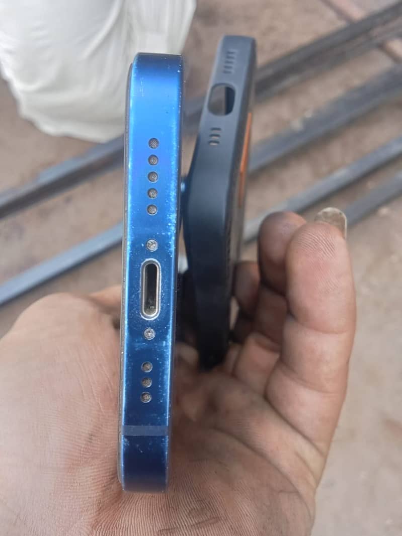 Apple iPhone 12 2
