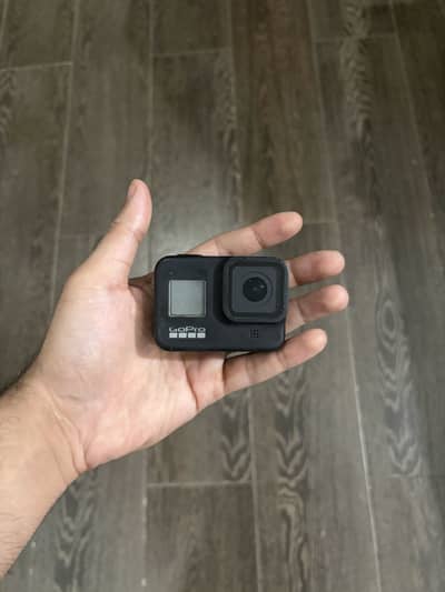 Gopro Hero 8 with 2 brand new batteries