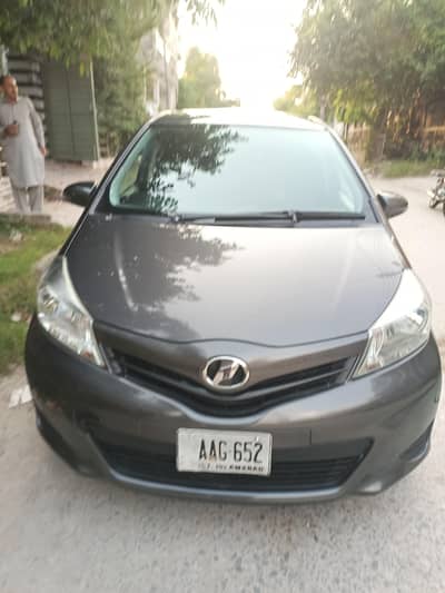 Toyota Vitz 2016 FOR SALE