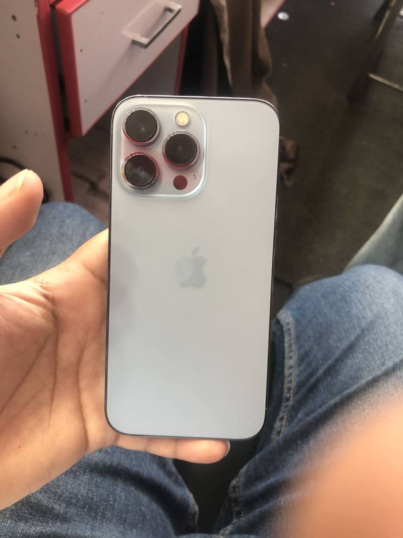 Apple iPhone 13 Pro 1