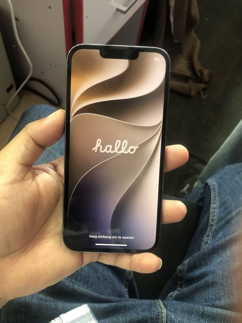 Apple iPhone 13 Pro 3