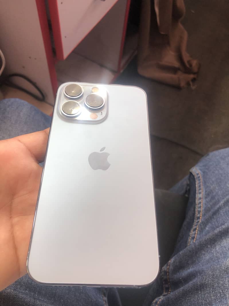 Apple iPhone 13 Pro 6