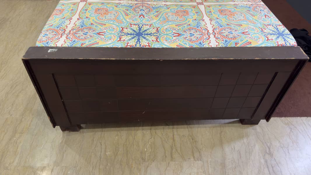 Single bed 0