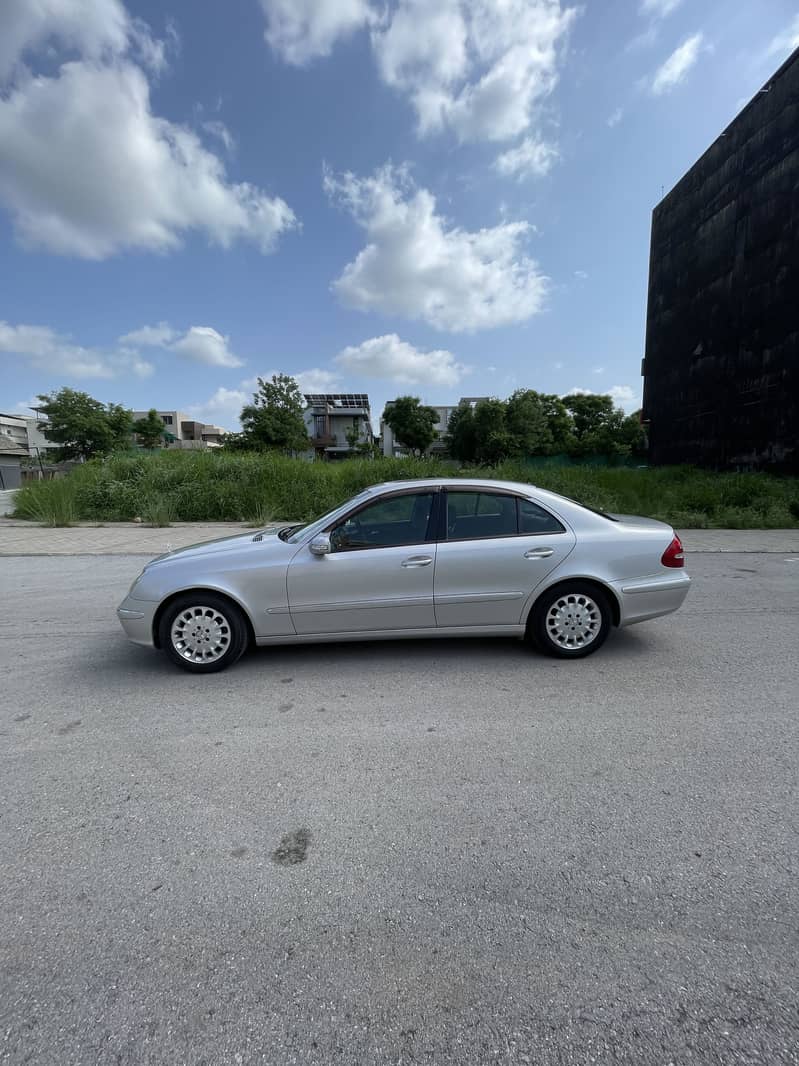 Mercedes E Class 2003 1