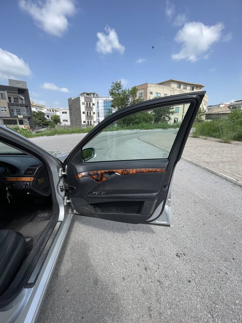 Mercedes E Class 2003 8