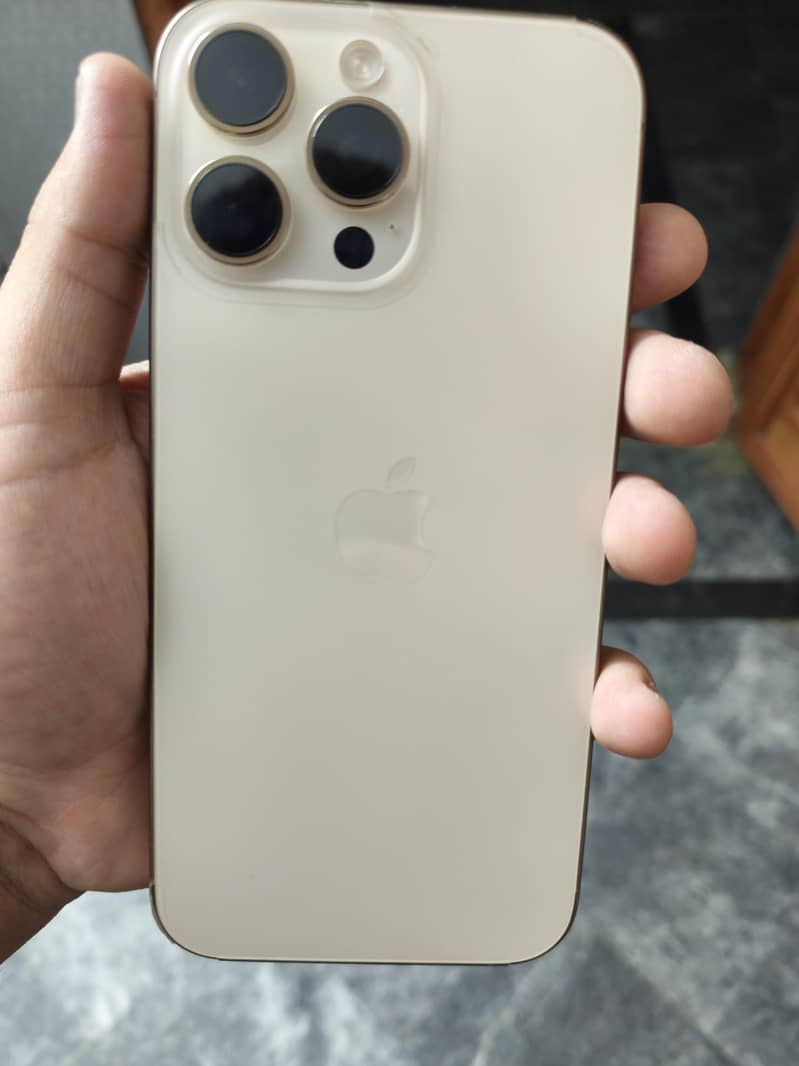 Apple iPhone 16 Pro Max 5