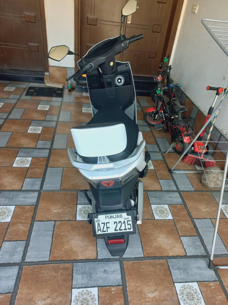 YADEA T5 1