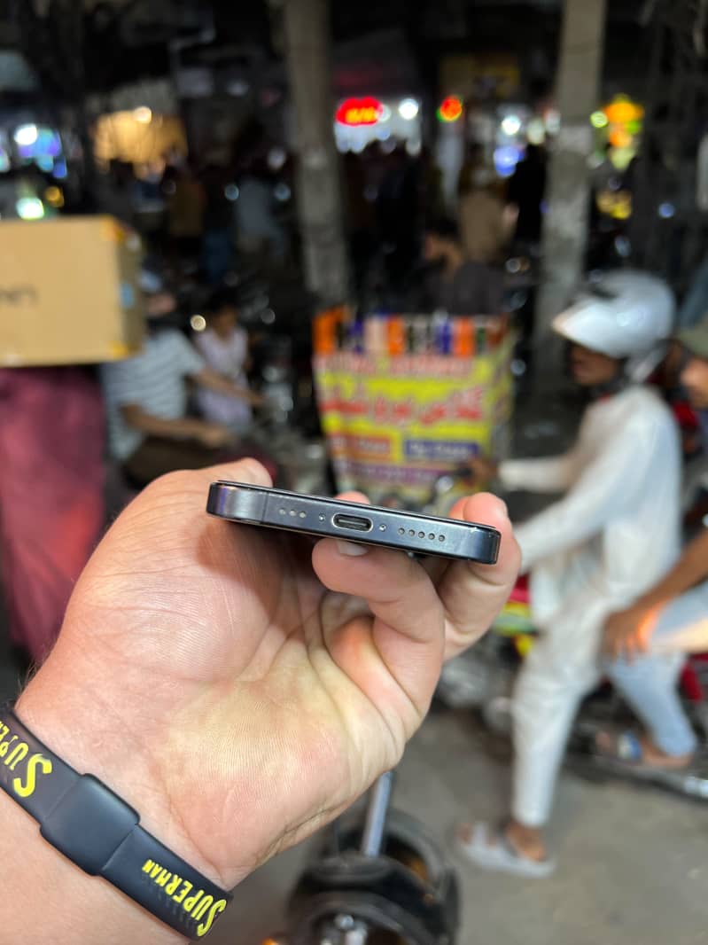 Apple iPhone 15 Pro 1