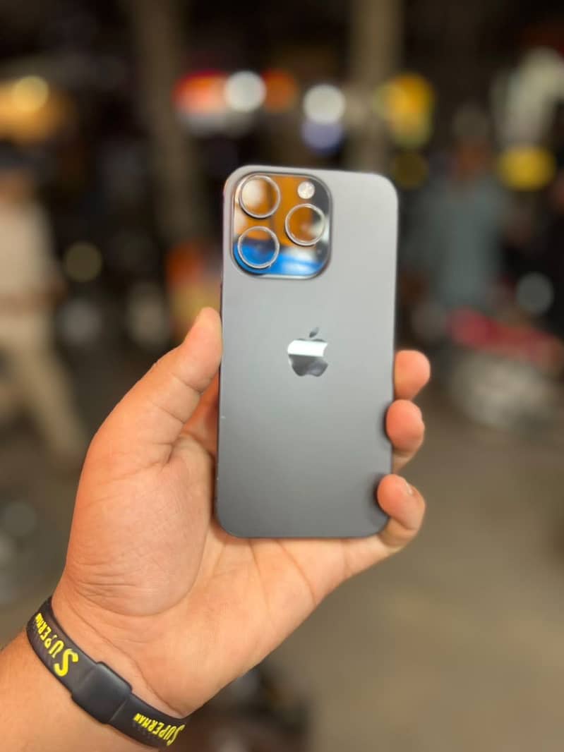 Apple iPhone 15 Pro 6