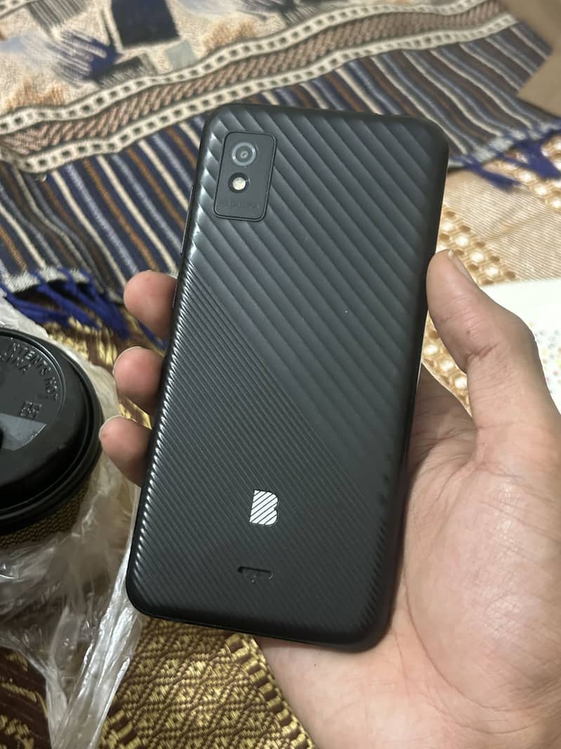 BLU studio mini 2023 0