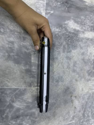 PSP 2000