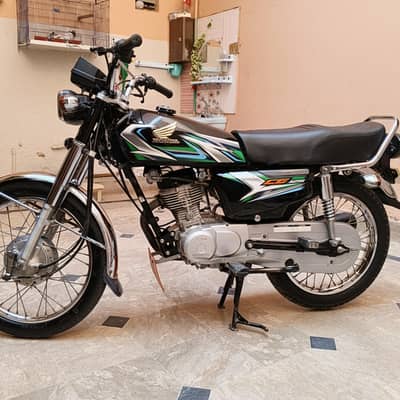 bike bilkul new hai saf suthri
