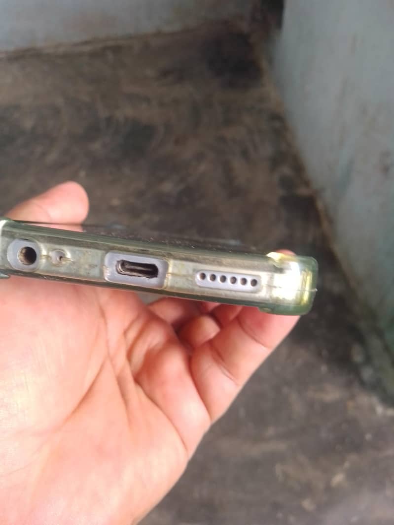 Infinix Smart 8 2