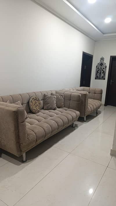 5 seater Sofa Set For Sale - Like New Condition