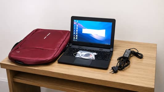 Dell 3 in 1 Deal . . . Laptop Bag original Charger Handfee . . Fx Price