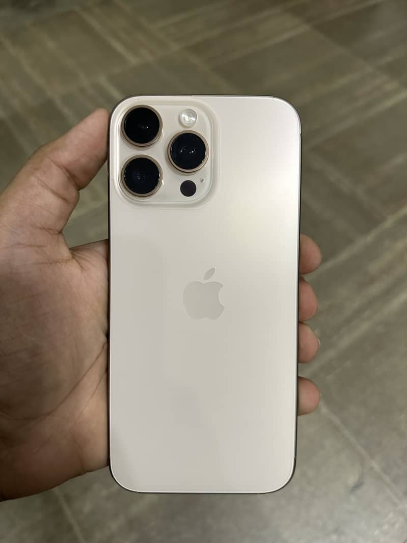 Apple iPhone 16 Pro Max 0