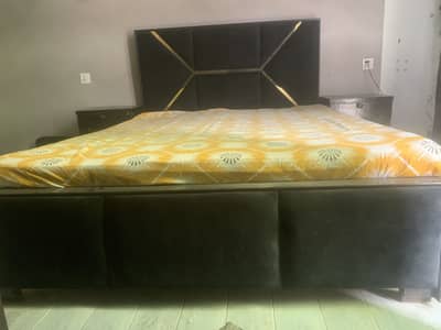 Bed 2 side table without mattress