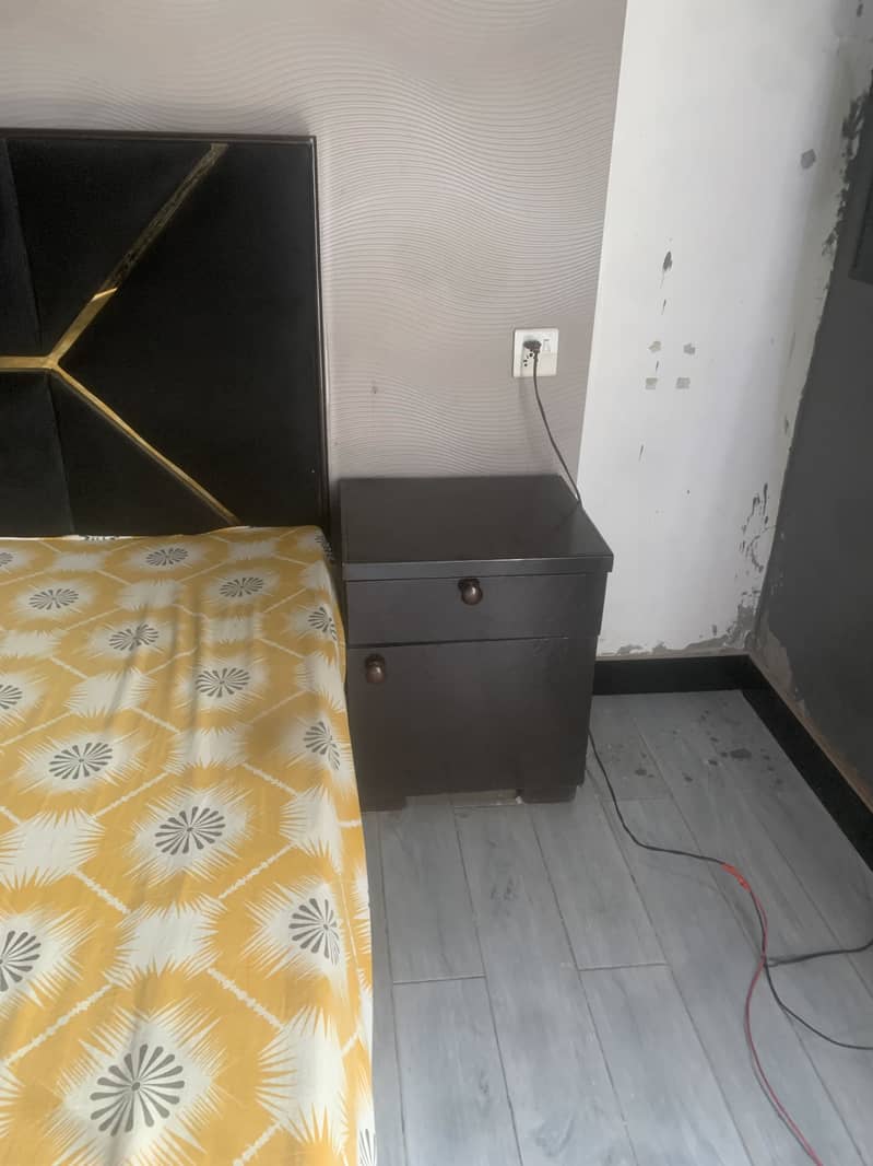 Bed 2 side table without mattress 1