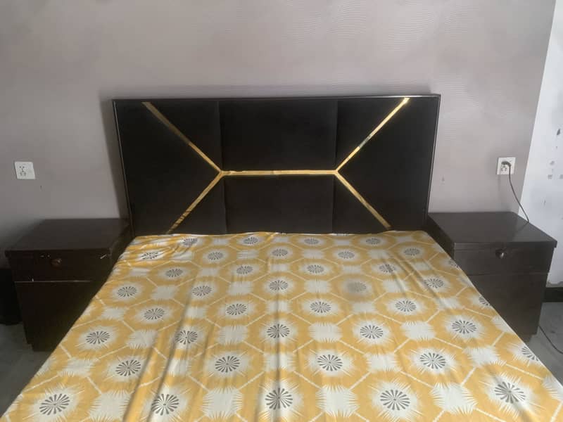 Bed 2 side table without mattress 2