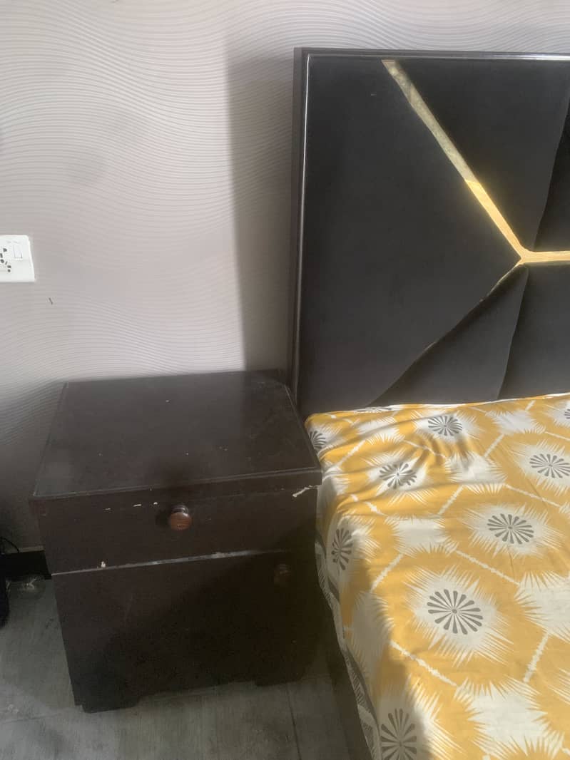 Bed 2 side table without mattress 3